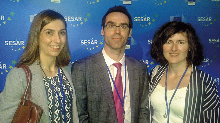 PRESENTATION OF PROJECTS. Form left to right: aeronautical engineers Ester Martín, José Manuel Rísquez and Laura Serrano, who attended the SESAR Showcase event on behalf on Ineco and representing ENAIRE. The event was held in Amsterdam on 30 June and featured presentations on the 63 solutions developed.