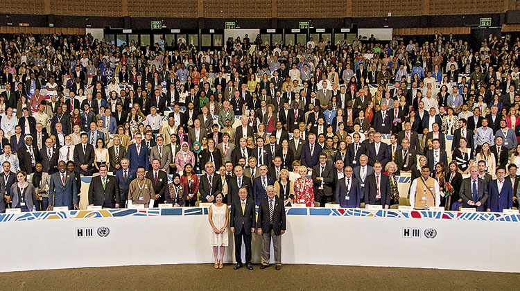 In the first row, the Ecuadorian Minister for Urban Development and Housing, Ms Ángeles Duarte, the then Secretary General of the United Nations, Mr Ban Ki-moon, and the Executive Director of UN-Habitat, former Barcelona mayor Mr Joan Clos.